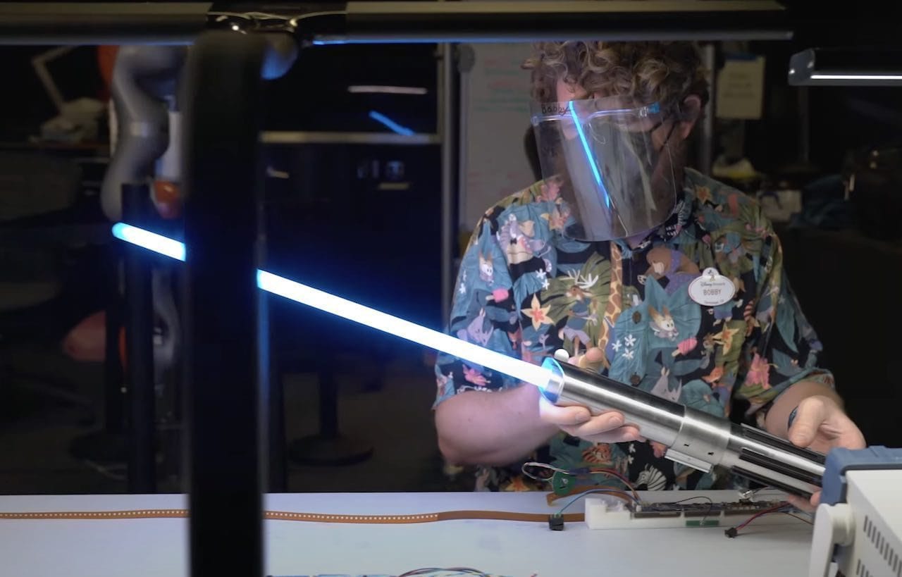 Disney' Star Wars lightsaber opnieuw in actie te zien