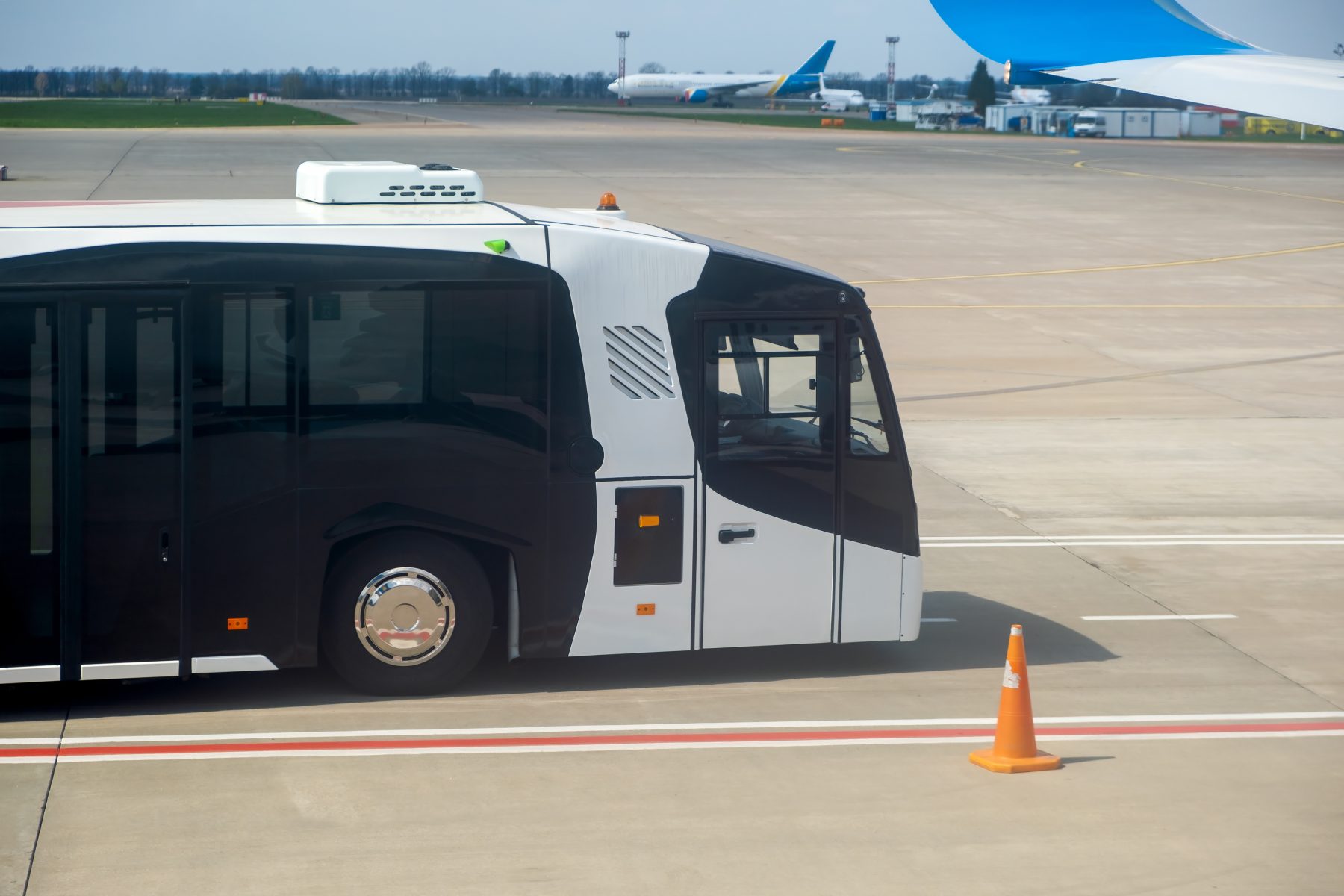 zelfrijdende bussen schiphol